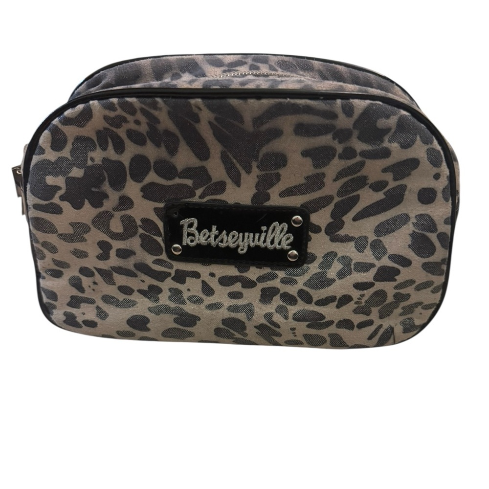 Betseyville by Betsey Johnson Grey Metallic Leopard‎ Print Cosmetic Zipper Bag